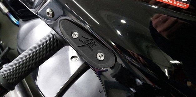 ΤΑΠΕΣ ΚΑΘΡΕΠΤΩΝ SUZ GSX-R1300 HAYABUSA '99-'20 ΜΑΥΡΕΣ MOTORISE