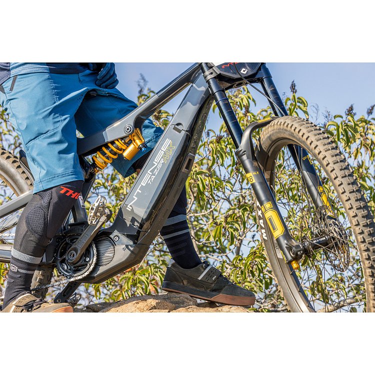 ΕΠΙΓΟΝΑΤΙΔΕΣ THOR COMP XP ΜΑΥΡΟ/ΠΟΡΤ